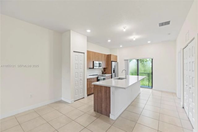 3 of 59 - 7831 Nw 104th Avenue #22, Doral, FL