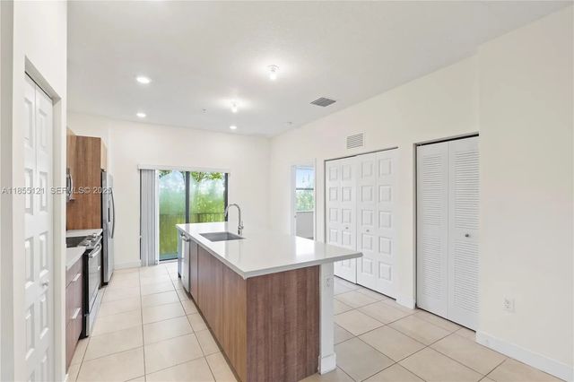 4 of 59 - 7831 Nw 104th Avenue #22, Doral, FL
