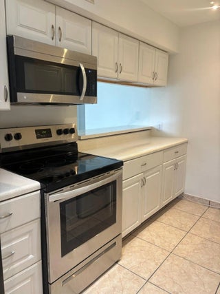 Photo of Listing #R11114052