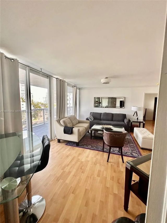 2 of 26 - 6301 Collins Avenue #806, Miami Beach, FL