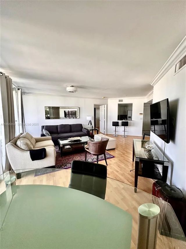3 of 26 - 6301 Collins Avenue #806, Miami Beach, FL