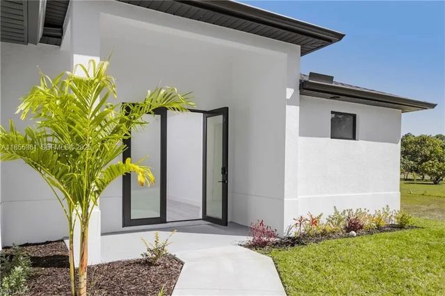 829 Gillian Avenue, Lehigh Acres