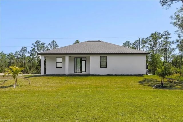 3 of 25 - 829 Gillian Avenue, Lehigh Acres, FL