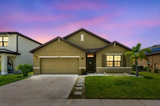 Photo of Listing #R11114103