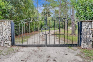 Photo of Listing #F10518524