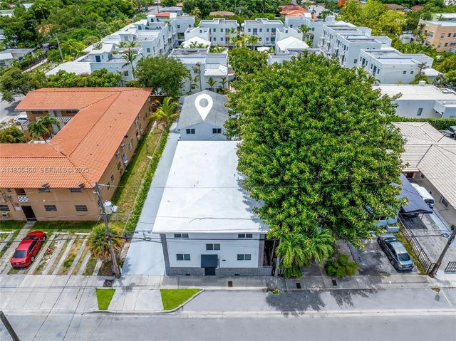 3 of 33 - 1028 Sw 9th Avenue, Miami, FL