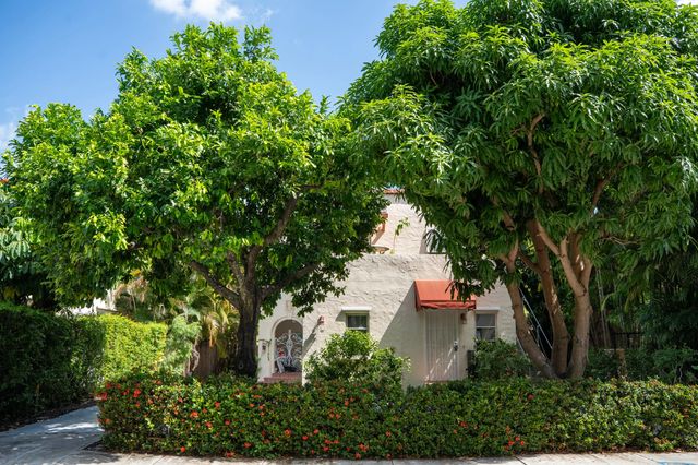 2 of 4 - 219 Seminole Avenue, Palm Beach, FL