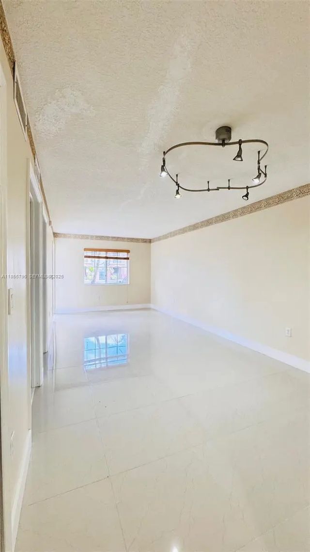 4 of 15 - 1260 Se 31st Court #102-34, Homestead, FL