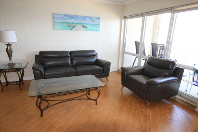 4 of 32 - 750 N Ocean Boulevard #1709, Pompano Beach, FL