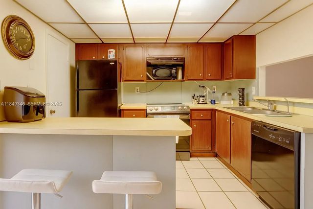 5 of 13 - 13731 Sw 84th Street #b, Miami, FL
