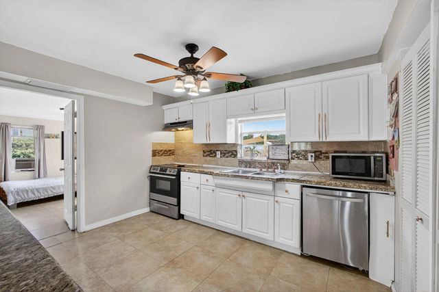 3 of 50 - 1136 W 7th Street, Riviera Beach, FL