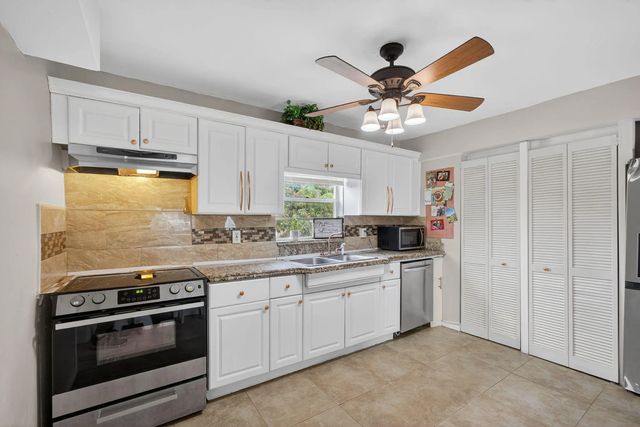 5 of 50 - 1136 W 7th Street, Riviera Beach, FL