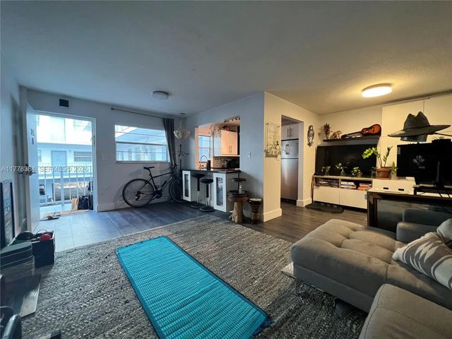 221 Meridian Avenue #206, Miami Beach