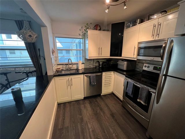 2 of 10 - 221 Meridian Avenue #206, Miami Beach, FL
