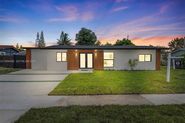 949 Se 5th Street, Deerfield Beach