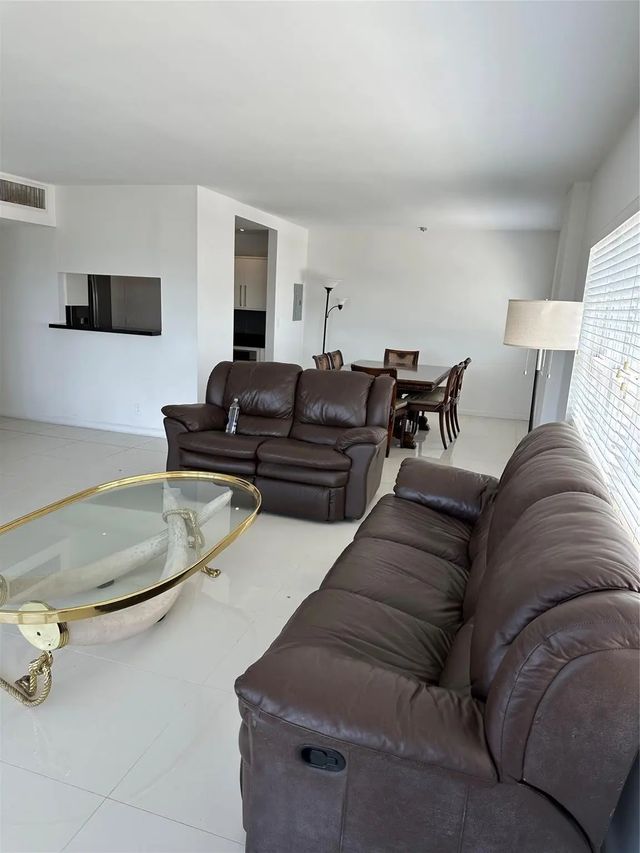 3 of 22 - 2500 E Las Olas Boulevard #508, Fort Lauderdale, FL
