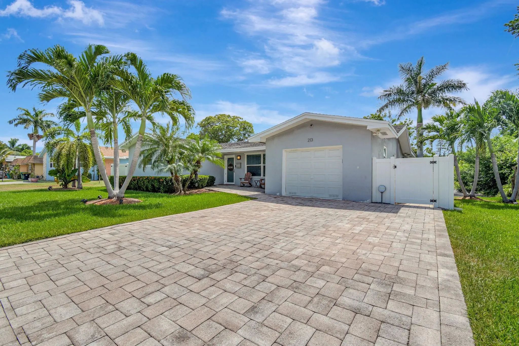 213 Ne 2nd Avenue, Dania Beach