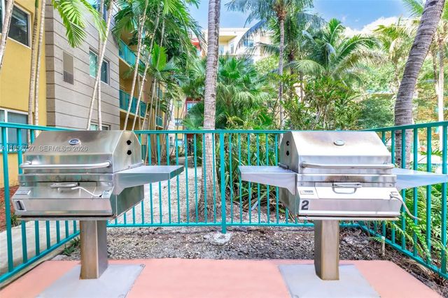 4 of 14 - 6001 Sw 70th Street #127, South Miami, FL