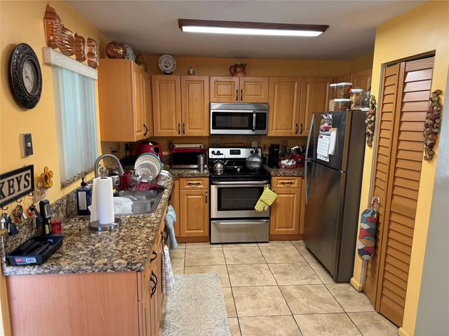 4 of 26 - 10262 Sw 179th, Perrine, FL