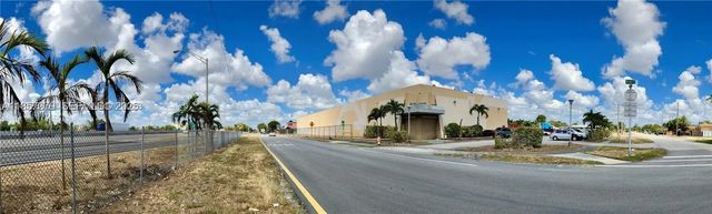 3 of 13 - 4401 Nw 167 Street, Miami Gardens, FL