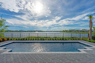 Photo of Listing #R11115176