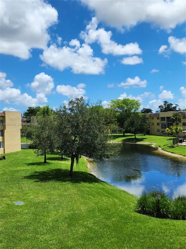 6020 Nw 64th Avenue #307, Tamarac