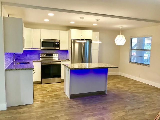 2 of 19 - 300 Sw 134th Way #210e, Pembroke Pines, FL