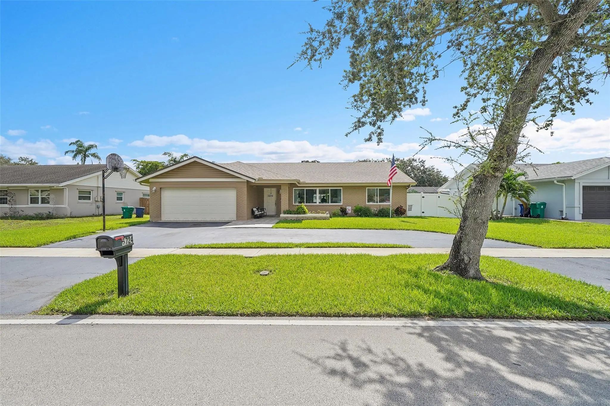 5724 Sw 118 Avenue, Cooper City