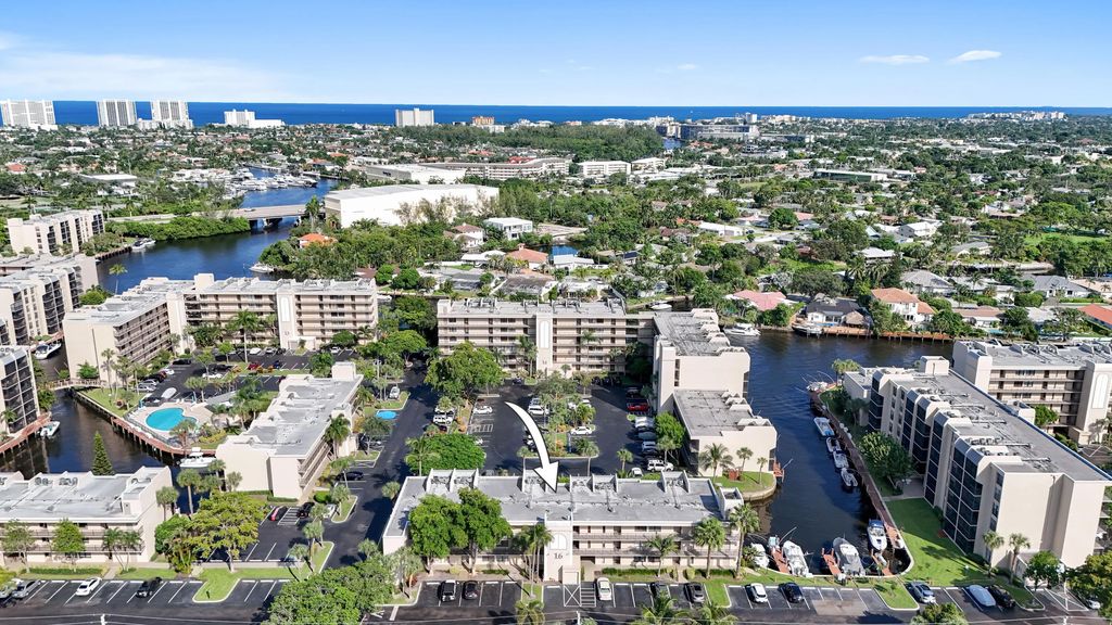 16 Royal Palm Way #105, Boca Raton