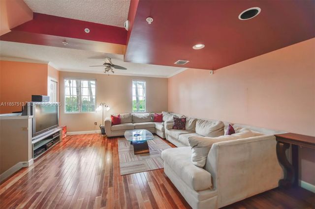 5 of 40 - 2811 Ne 185th Street #801, Aventura, FL