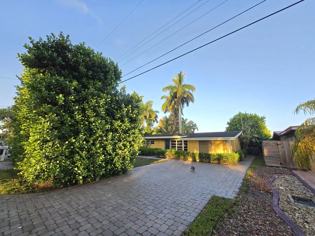 3 of 32 - 2503 Andros Lane, Fort Lauderdale, FL
