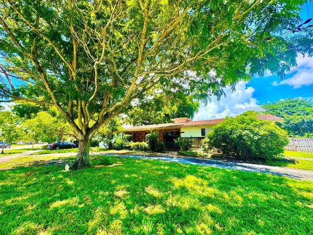 4801 Tyler Street, Hollywood