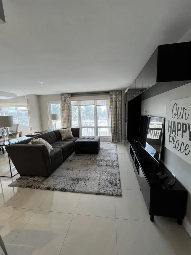 3 of 22 - 133 N Pompano Beach Boulevard #211, Pompano Beach, FL
