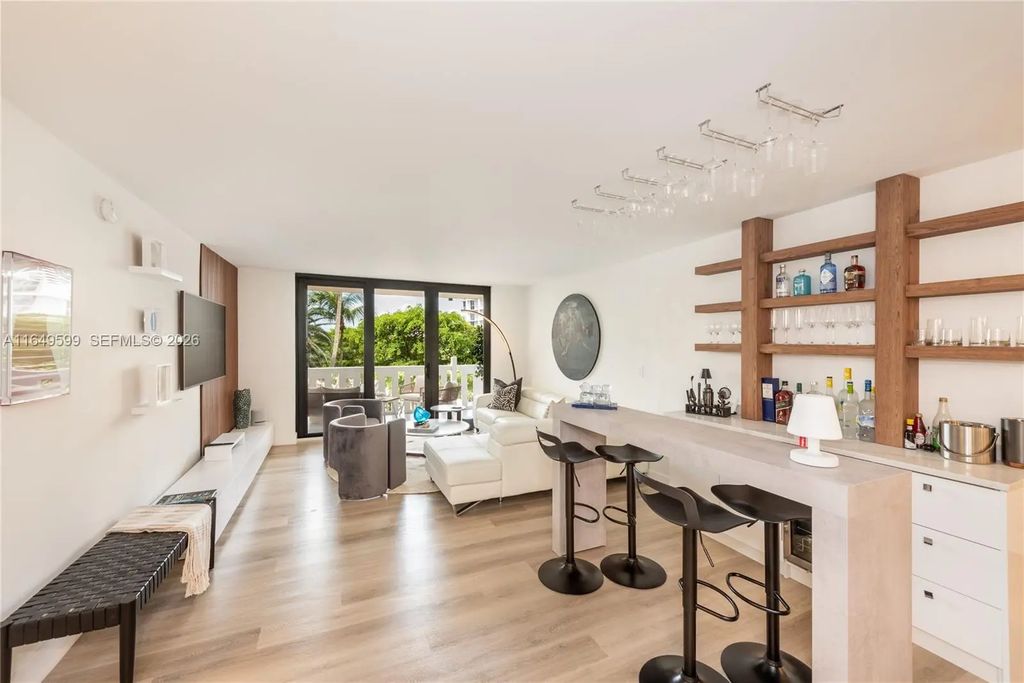 1111 Crandon Boulevard #a306, Key Biscayne