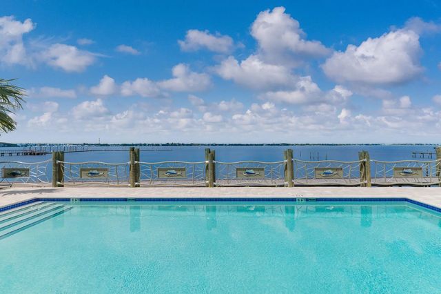 2 of 68 - 41 Sw Seminole Street #305, Stuart, FL