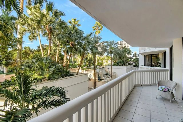 3 of 43 - 2000 Island Boulevard #410, Aventura, FL