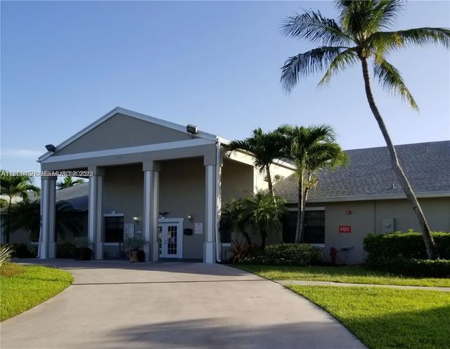 2 of 15 - 889 Hamilton Drive #889i, Homestead, FL
