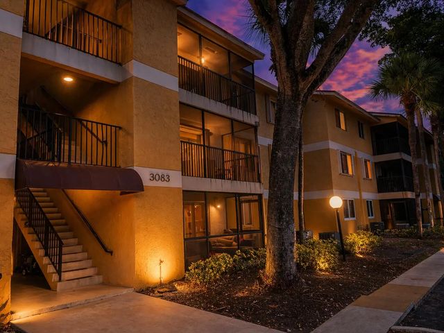 4 of 52 - 3083 N Oakland Forest Drive #308, Oakland Park, FL