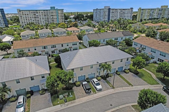 3 of 38 - 4046 Long Leaf Lane, Hollywood, FL