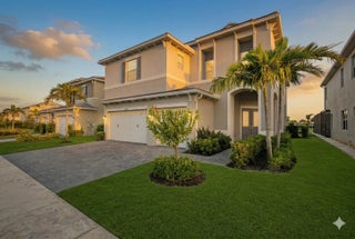 Photo of Listing #R11116113