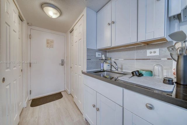 3 of 18 - 19201 Collins Avenue #822, Sunny Isles Beach, FL