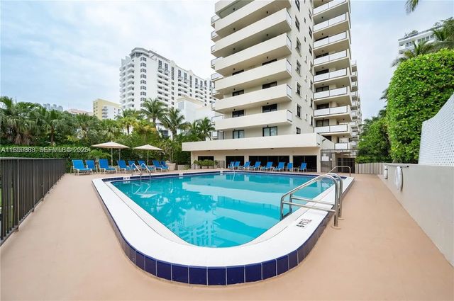 3 of 30 - 1621 Collins Avenue #302, Miami Beach, FL