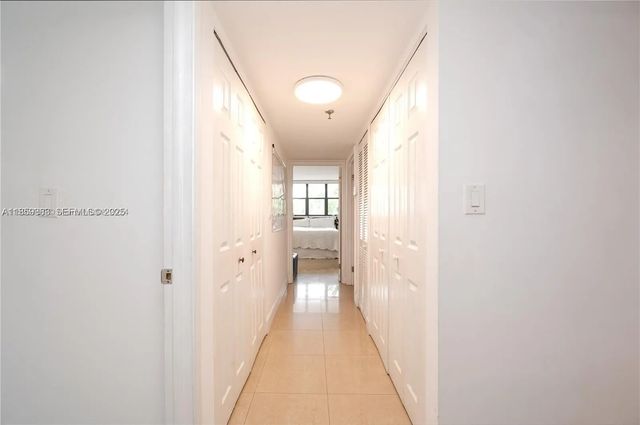 5 of 30 - 1621 Collins Avenue #302, Miami Beach, FL