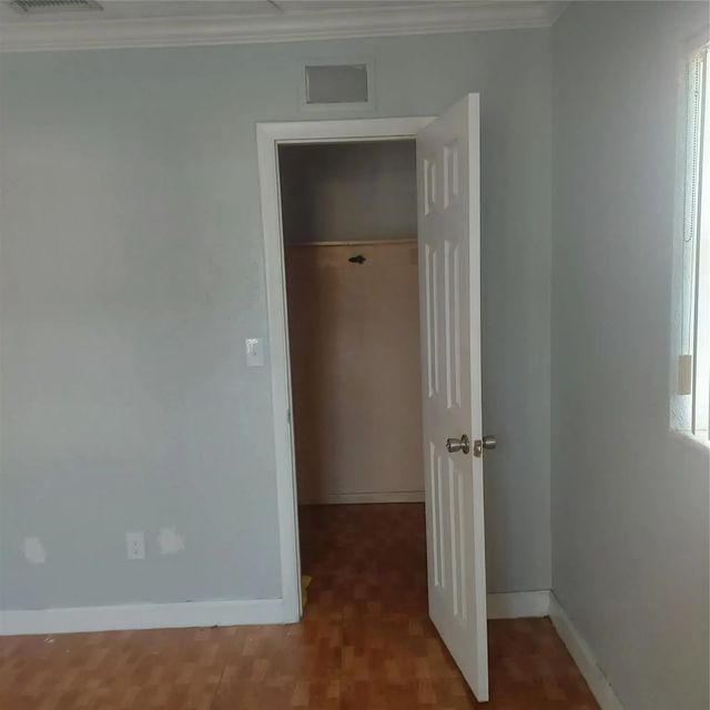 4 of 11 - N/A, Lauderdale Lakes, FL