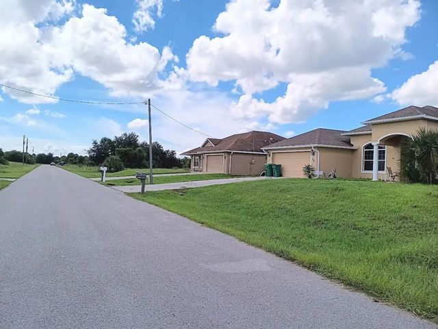 2 of 4 - 100 Flanders Street, Port Charlotte, FL