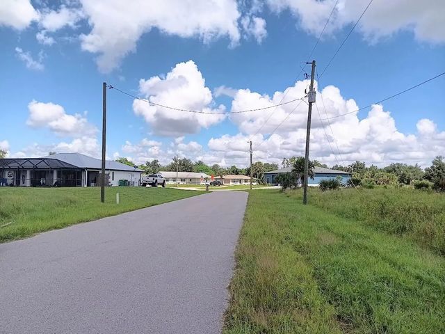 3 of 4 - 100 Flanders Street, Port Charlotte, FL