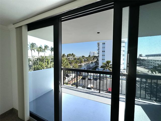 4800 Bayview Drive #406, Fort Lauderdale