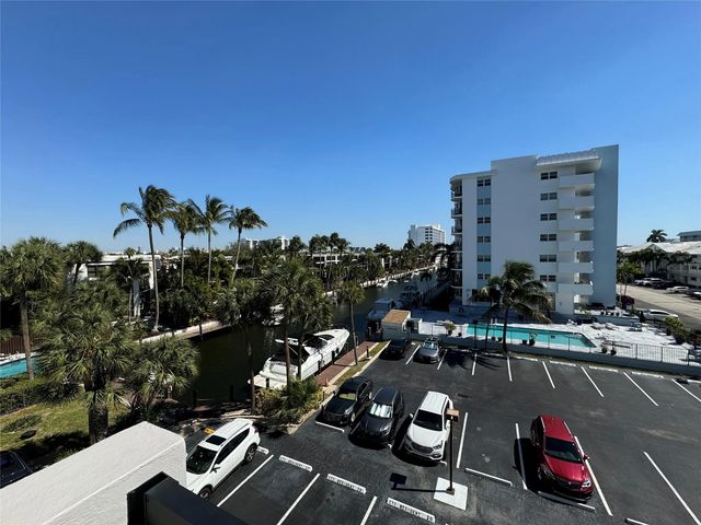 2 of 26 - 4800 Bayview Drive #406, Fort Lauderdale, FL