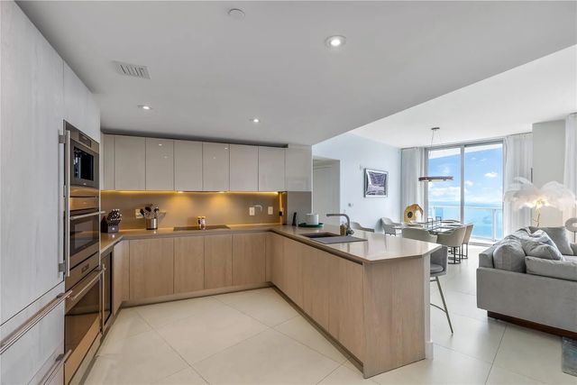 4111 S Ocean Drive #lph3/5, Hollywood
