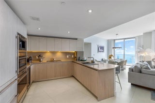 Photo of Listing #F10470924